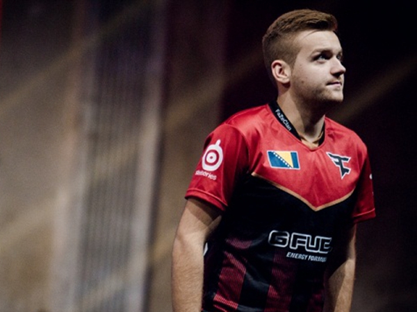 BLAST Rivals 2025春季季后赛：精彩比赛、击杀、评论、表情包、网红反应