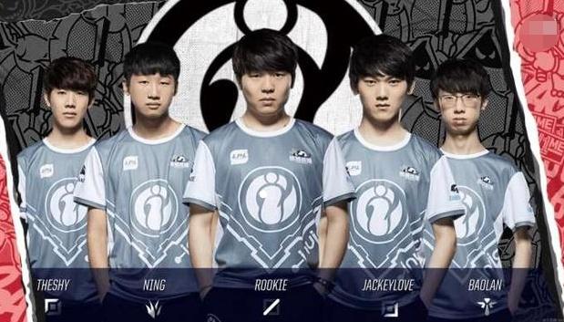 Royal Never Give Up 击败了 Oh My God ， Bilibili Gaming 以 2：1 战胜了 Weibo Gaming ，在 LPL 第二分区 2025