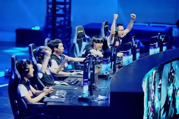 数据里程碑预告：Tarzan即将解锁LPL 2500助攻成就